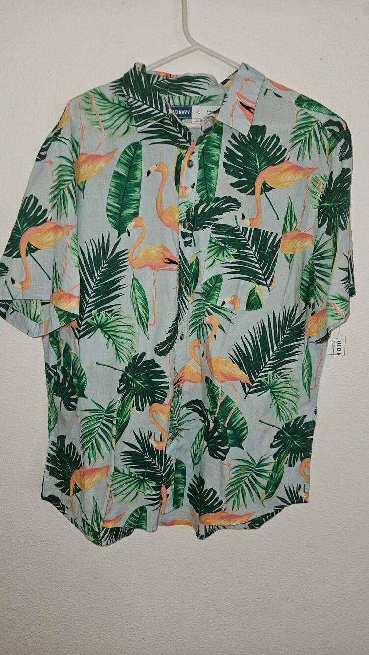 Old Navy Every Day Short Sleeve Button-Down Shirt Flamingo Tropical Print XL